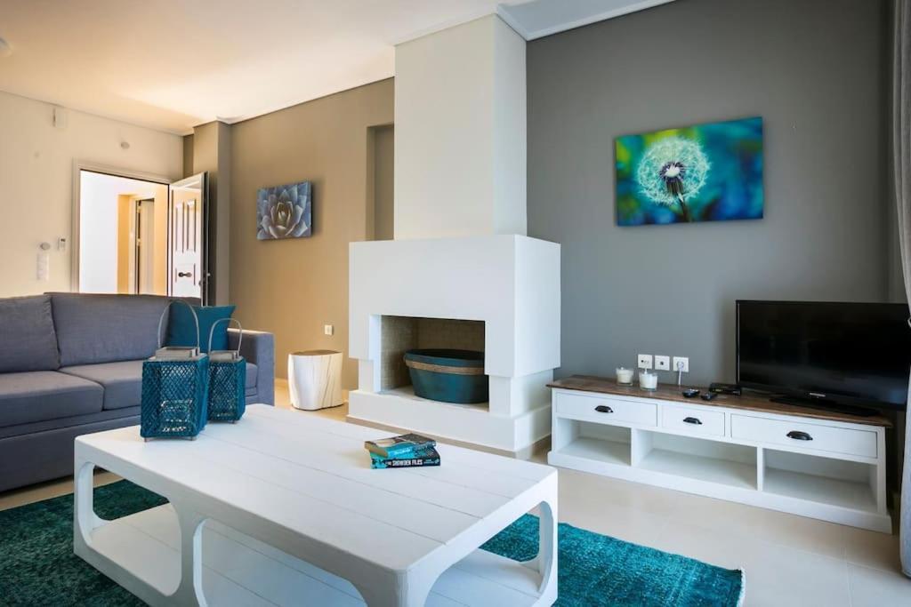 Eucalyptus Suite Sea View Karavomylos Exterior photo